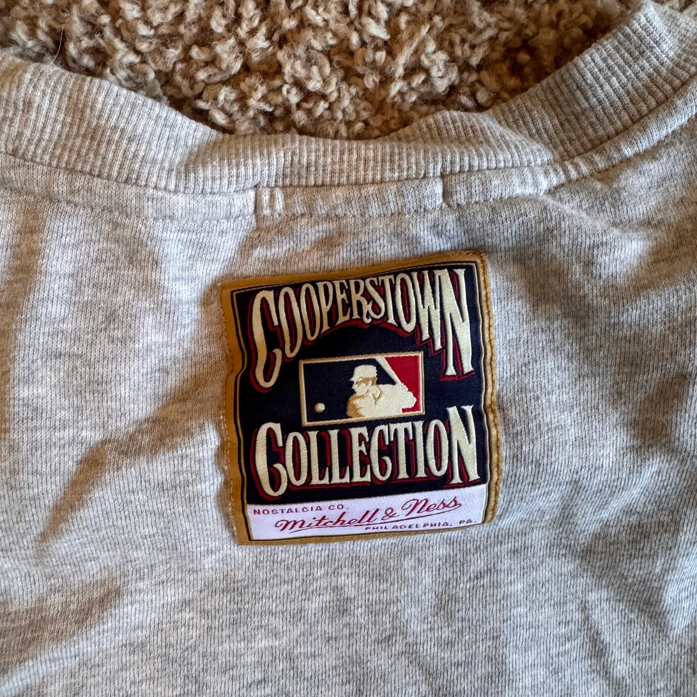 Mitchell & Ness Gray CUBS Cooperstown Collection Sweatshirt - Picture 3 of 8